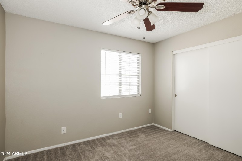 029-photo-bedroom-13782113