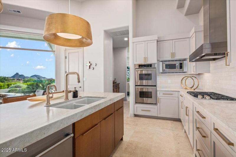 24-Kitchen Details
