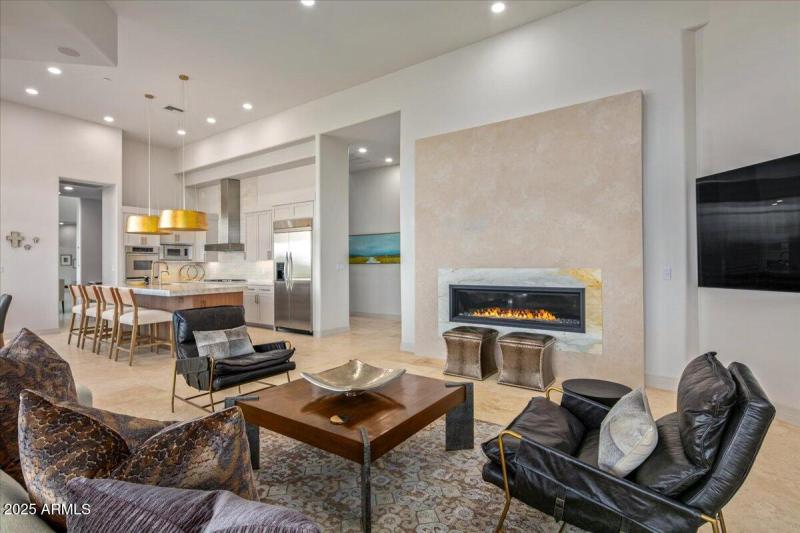 28-Family Room To Kitchen