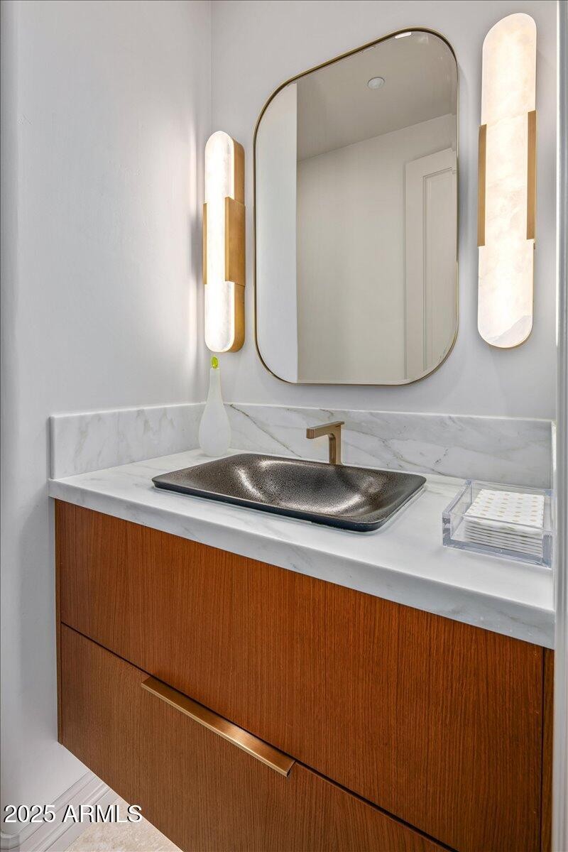 33-Powder Room