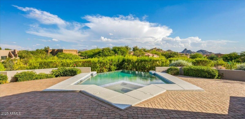72-Pool Views