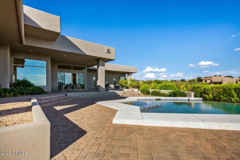 78-Poolside Views