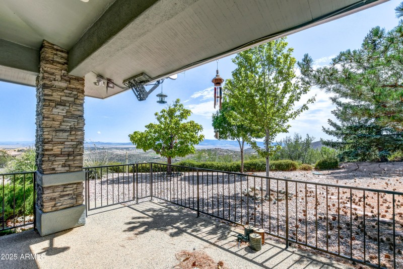 Side Patio 1