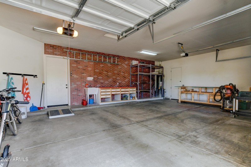 Garage 1