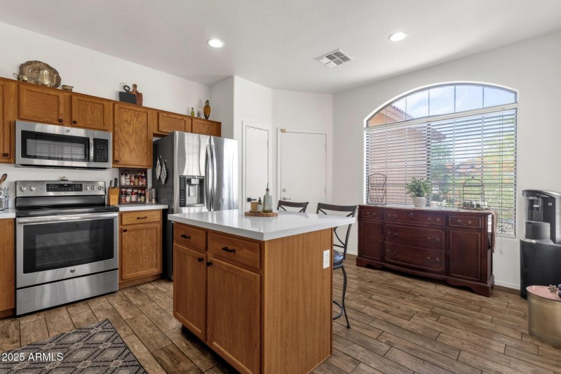 14-web-or-mls-12913-w-rosewood-dr