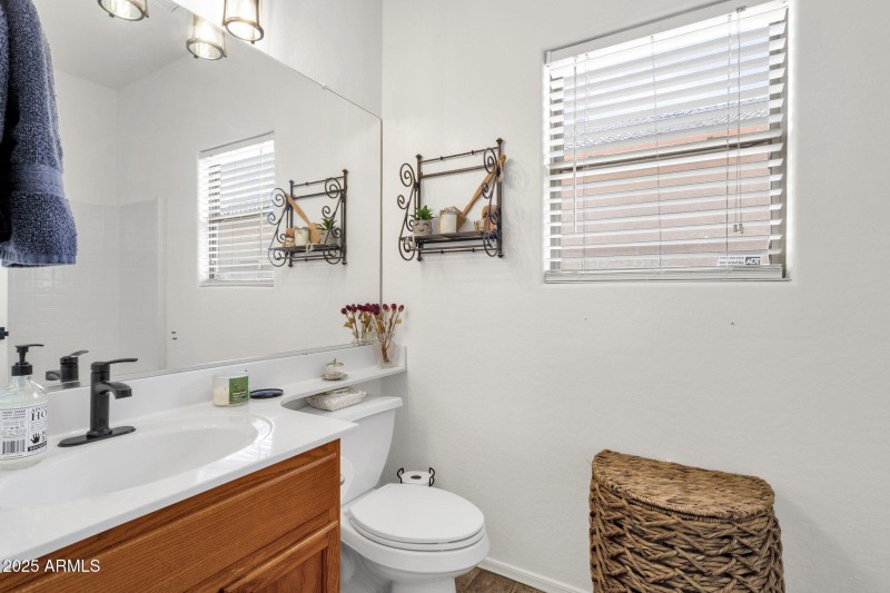 17-web-or-mls-12913-w-rosewood-dr