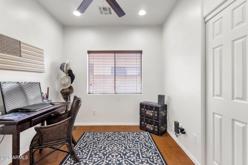 19-web-or-mls-12913-w-rosewood-dr