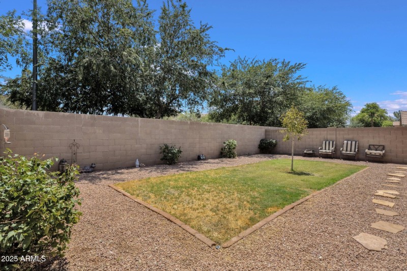 30-web-or-mls-12913-w-rosewood-dr