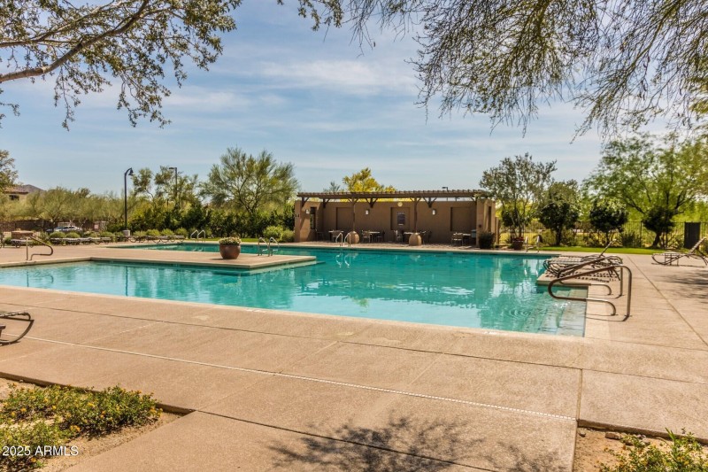 83 Whisper Rock