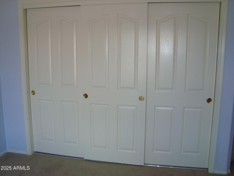 GUEST ROOM TRIPLE CLOSET