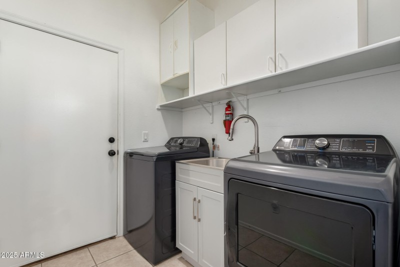 Large Laundry Room w/ Storage