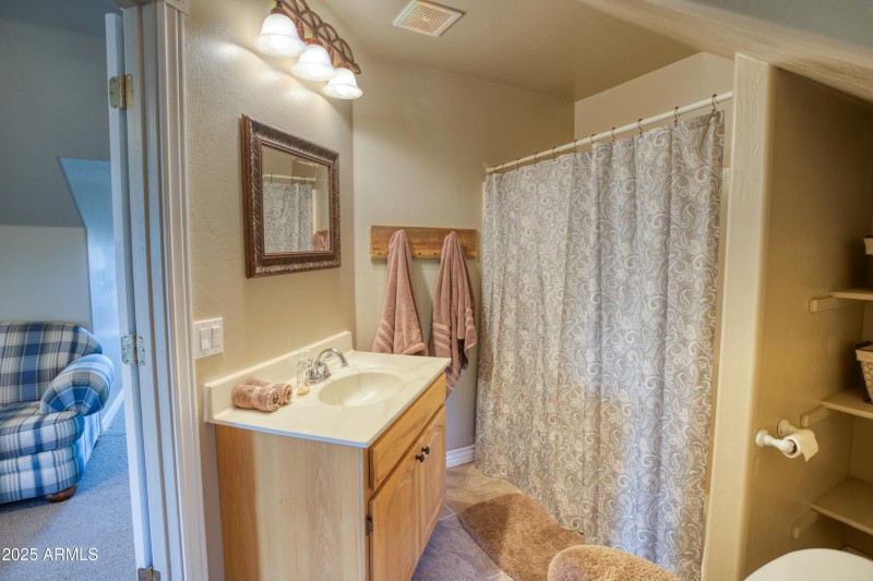 Separate Quarters Full Bath