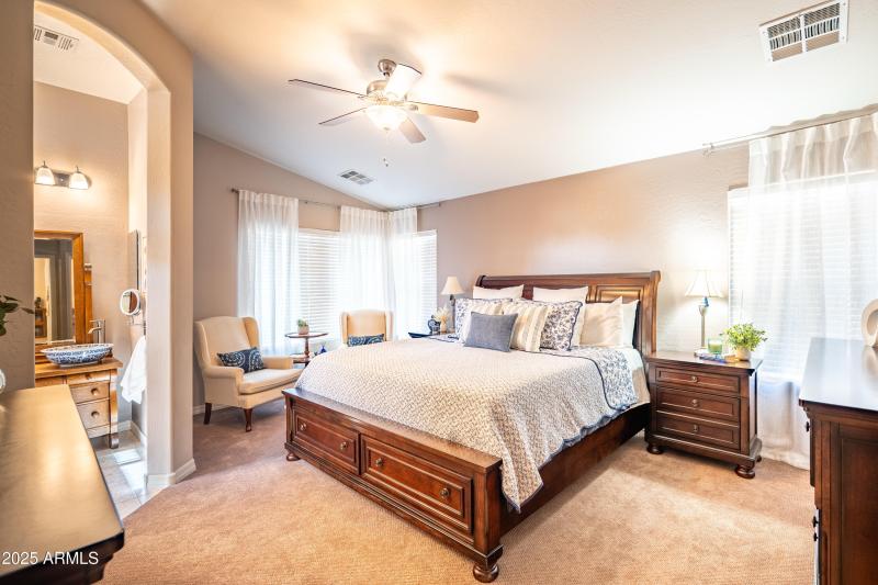 12 primary ensuite