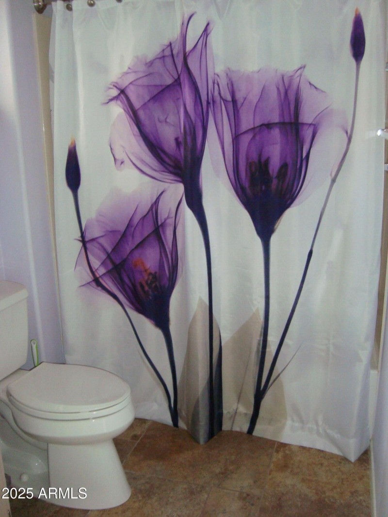 EN-SUITE IN GUEST ROOM