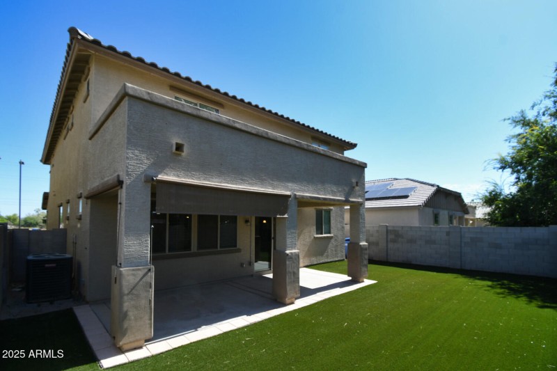 2721 E Dunbar Dr-35