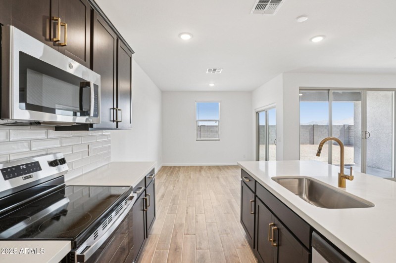 11-web-or-mls-W Camino de Oro-S0307-007
