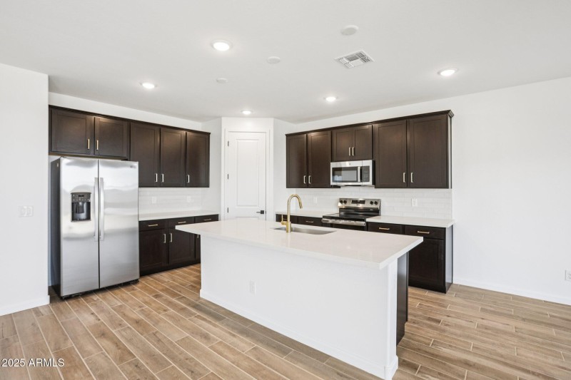 12-web-or-mls-W Camino de Oro-S0307-008