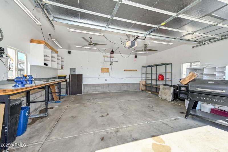 Detatched Garage-Workshop