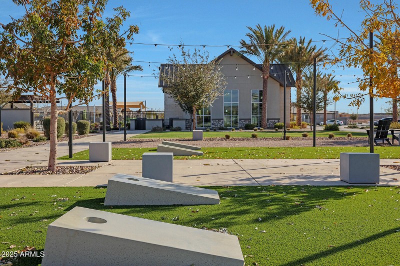 PHX_Empire Pointe_Amenity_Cornhole