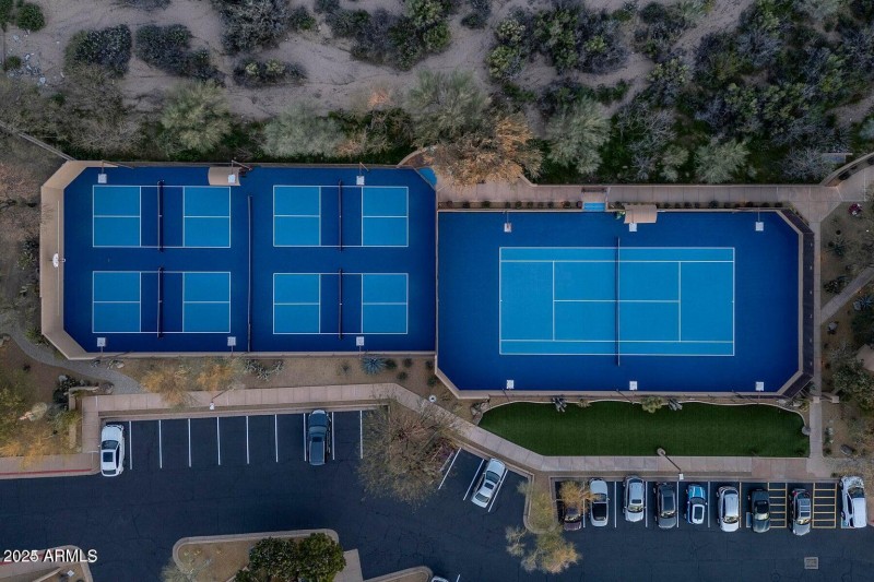 Club house pickleball/tennis courts