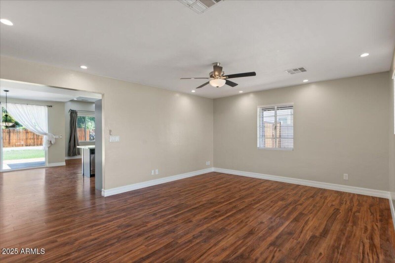 07-Living room