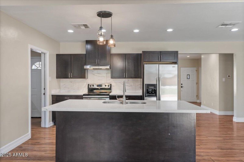 17-Kitchen