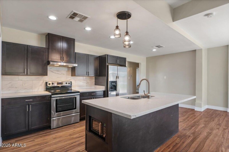 18-Kitchen