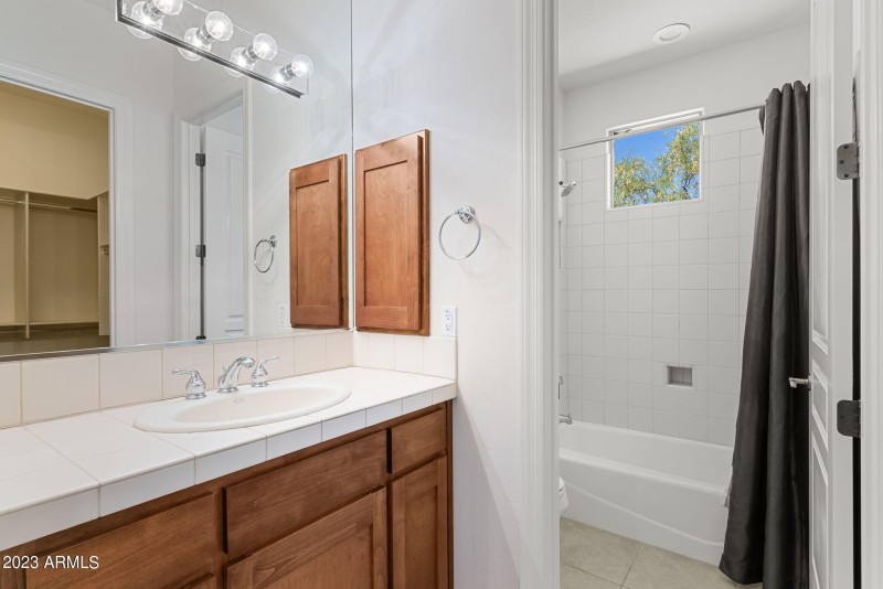 ensuite bath