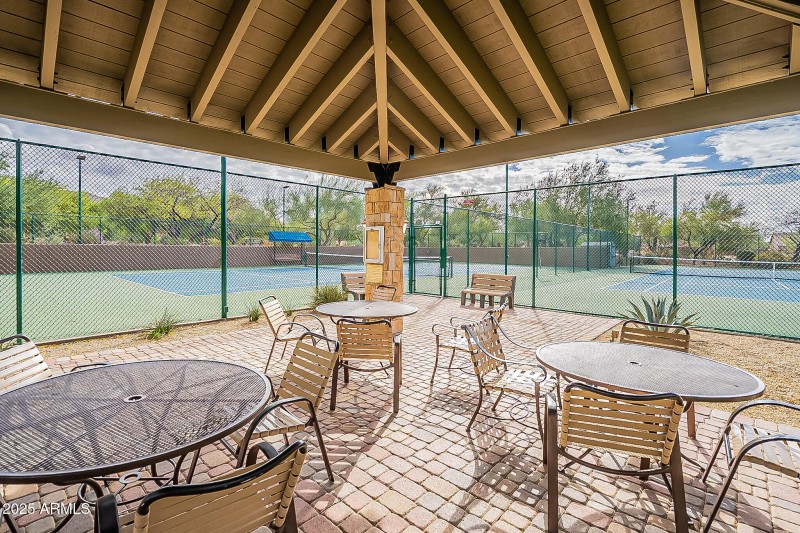 Tennis/Pickle Courts