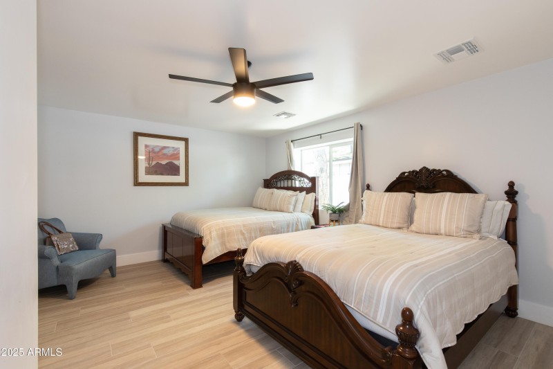 516 W Rancho-20