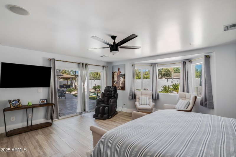 516 W Rancho-27