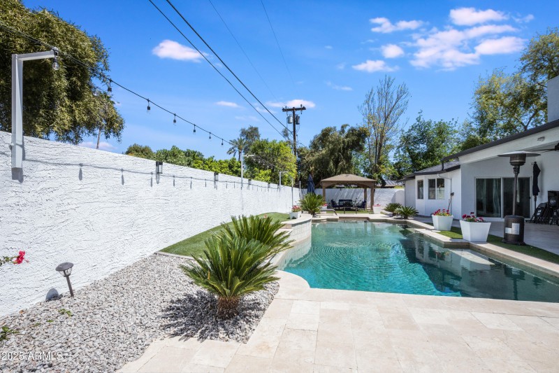 516 W Rancho-35
