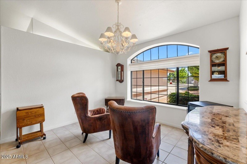 08-Dining Room