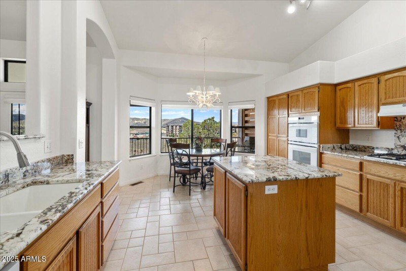 11-Kitchen