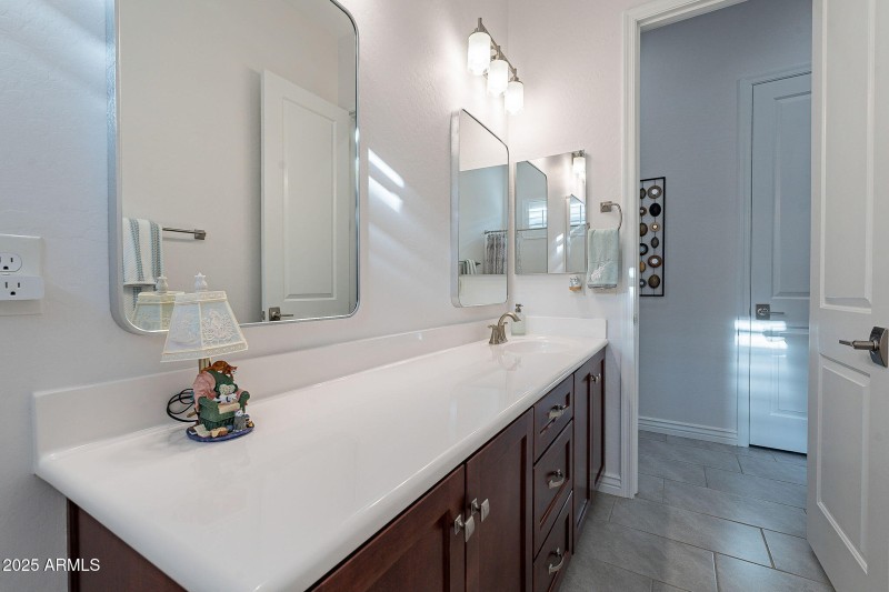 2nd Bathroom