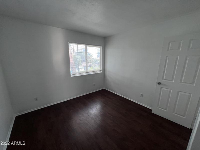 E1CB953E-999C-49B2-AA46-90BD21859642