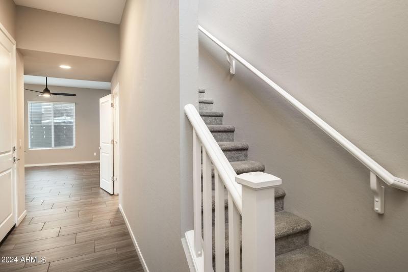 5-web-or-mls-901-s-smith-rd-1036