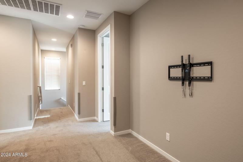 16-web-or-mls-901-s-smith-rd-1036