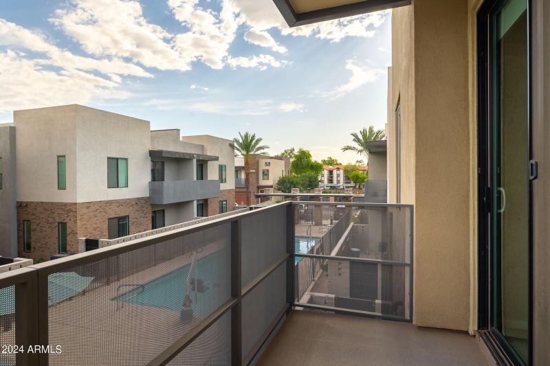 26-web-or-mls-901-s-smith-rd-1036