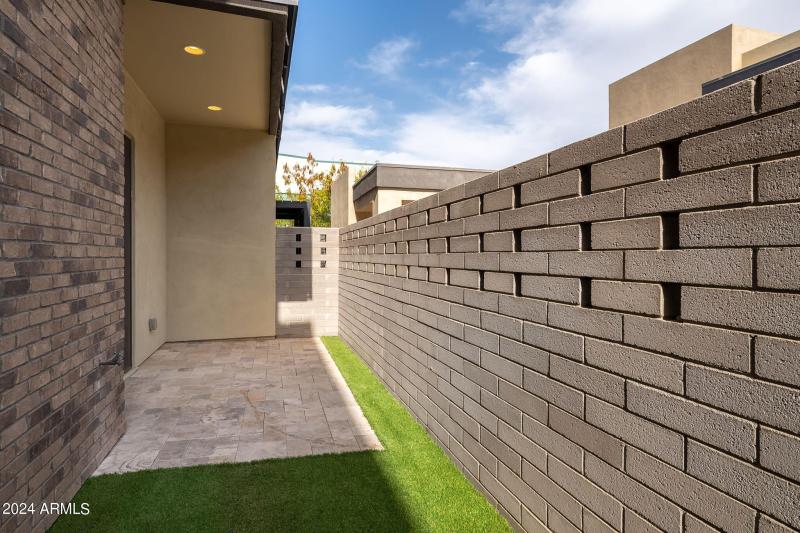 33-web-or-mls-901-s-smith-rd-1036