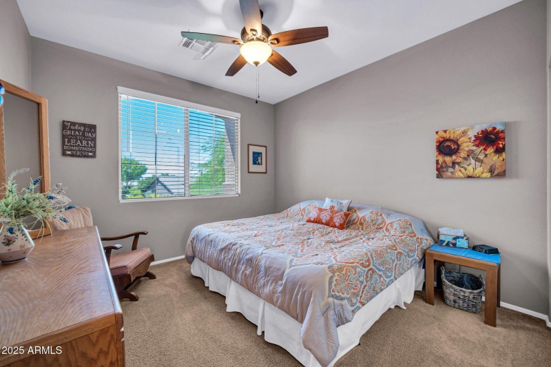 Guest bedroom