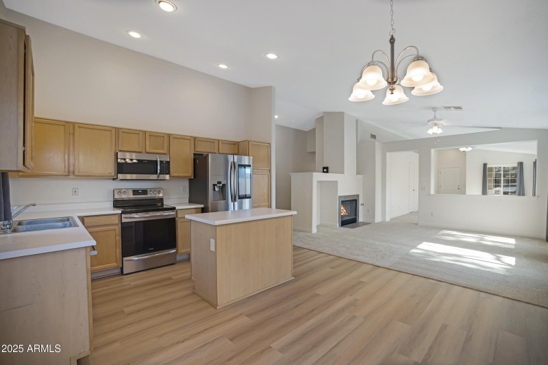 2372 E Springfield Pl-13
