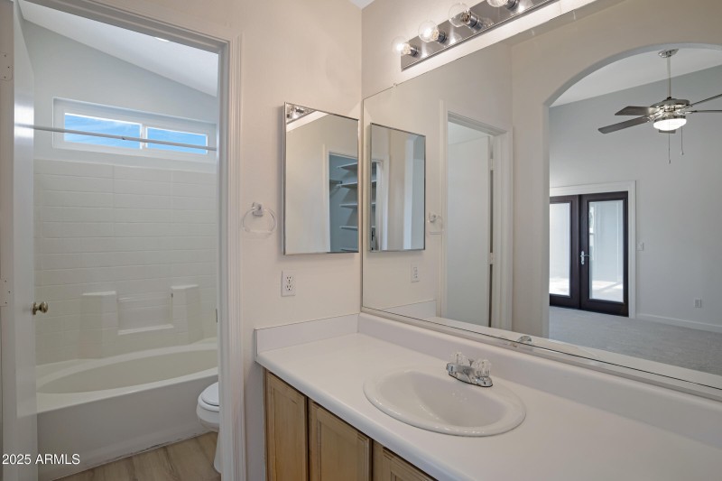 2372 E Springfield Pl-27