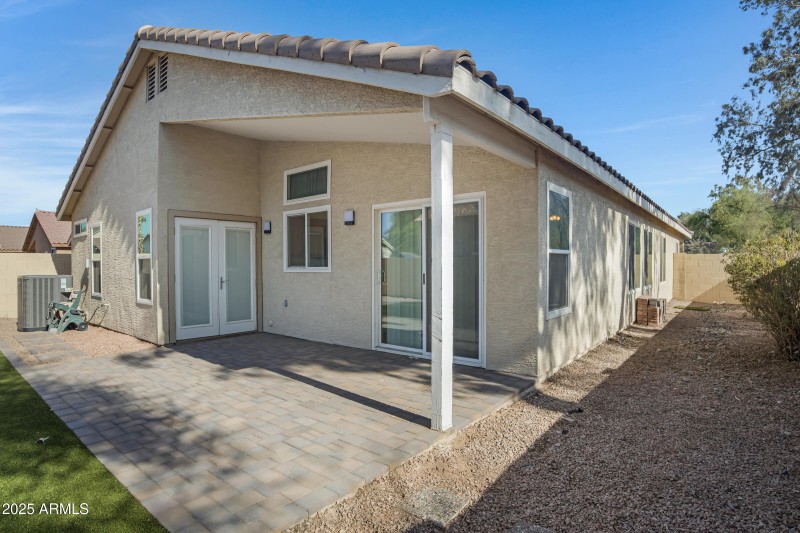 2372 E Springfield Pl-34