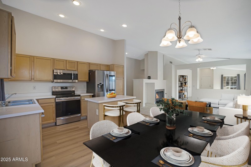 2372 E Springfield Pl-13_VS
