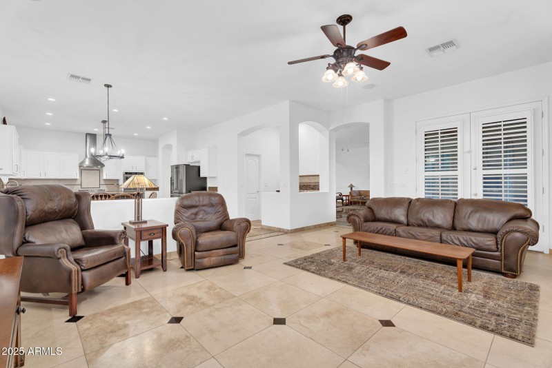 11-web-or-mls-Ravenswood-7