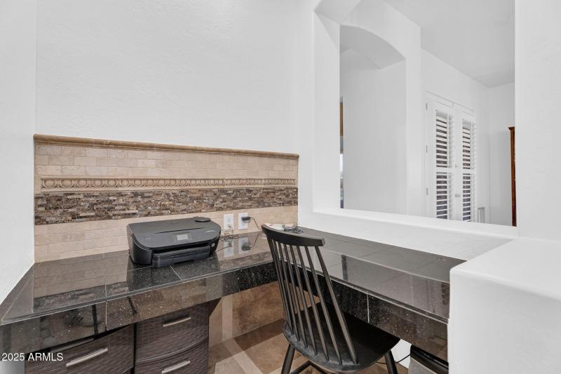 12-web-or-mls-Ravenswood-8