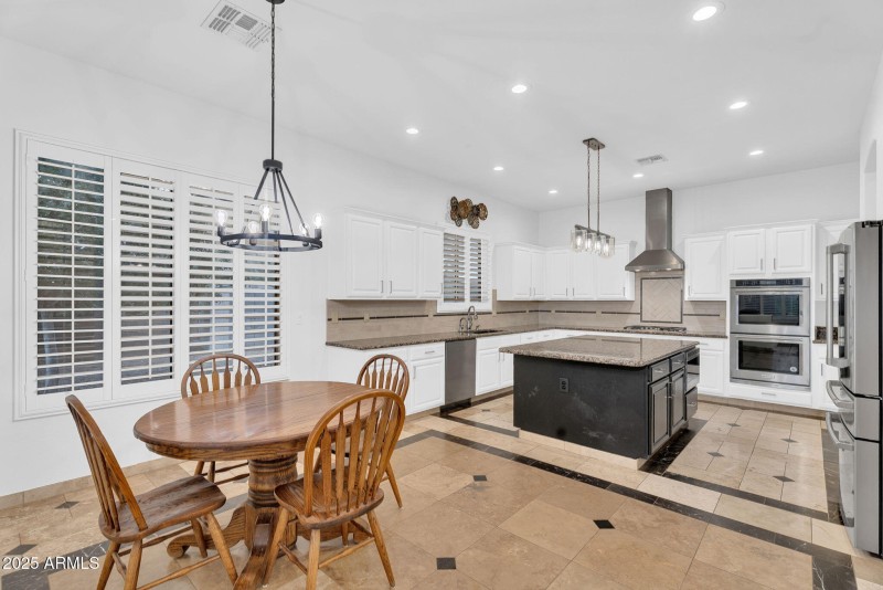13-web-or-mls-Ravenswood-9