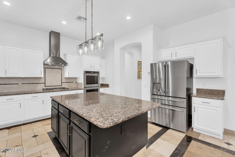 15-web-or-mls-Ravenswood-11