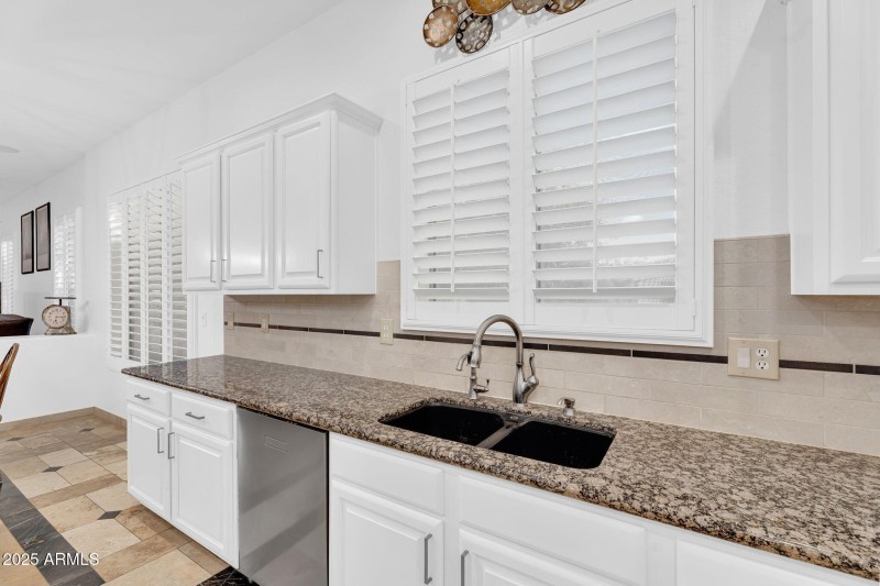 19-web-or-mls-Ravenswood-15